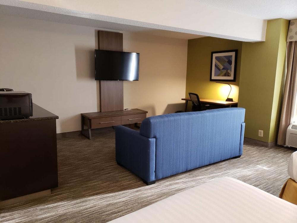 Holiday Inn Express Edgewood-Aberdeen-Bel Air Екстериор снимка