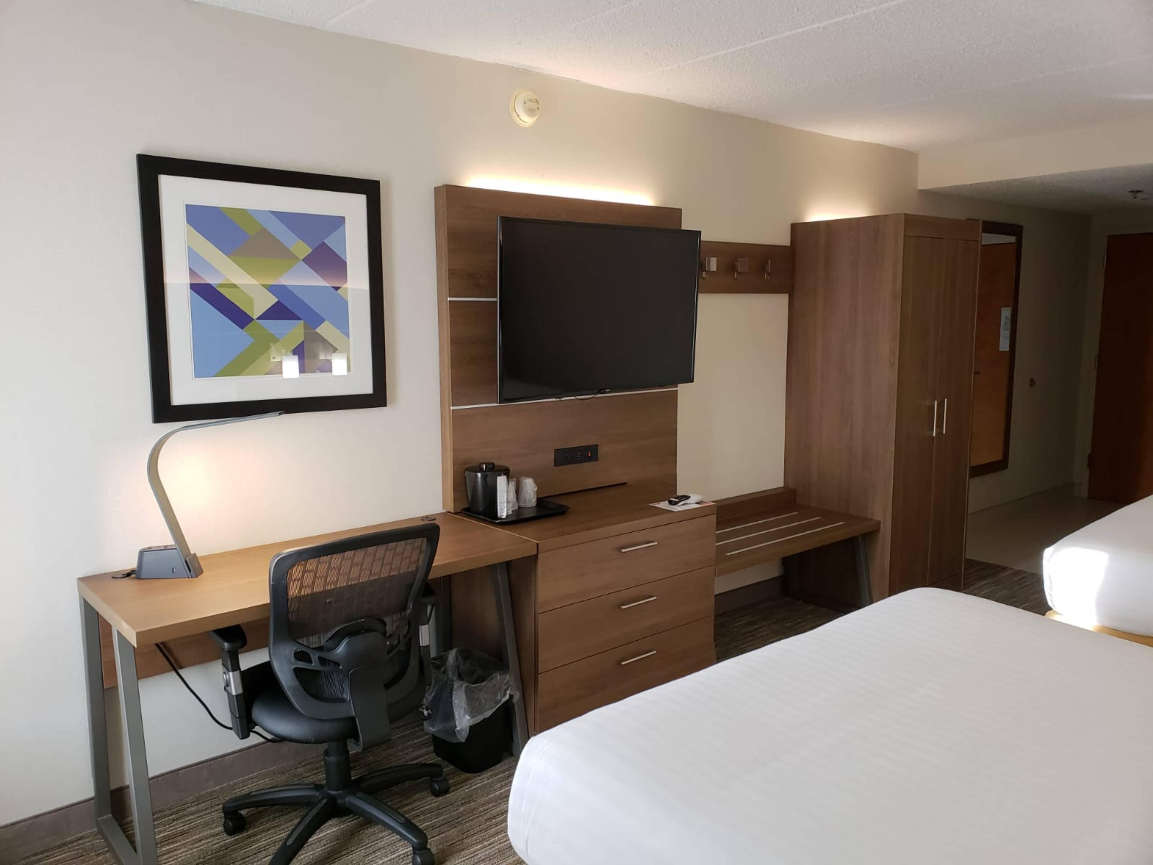 Holiday Inn Express Edgewood-Aberdeen-Bel Air Екстериор снимка