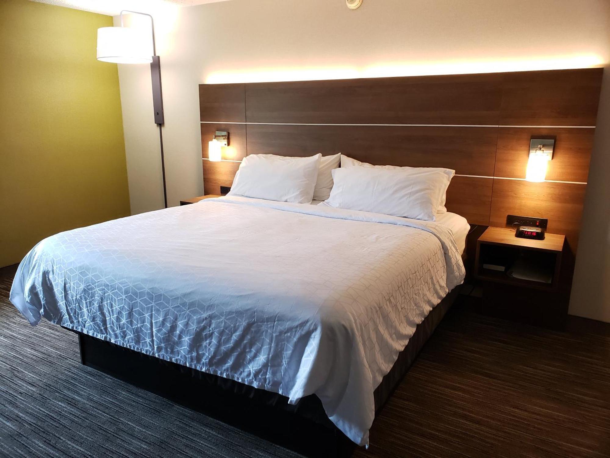 Holiday Inn Express Edgewood-Aberdeen-Bel Air Екстериор снимка
