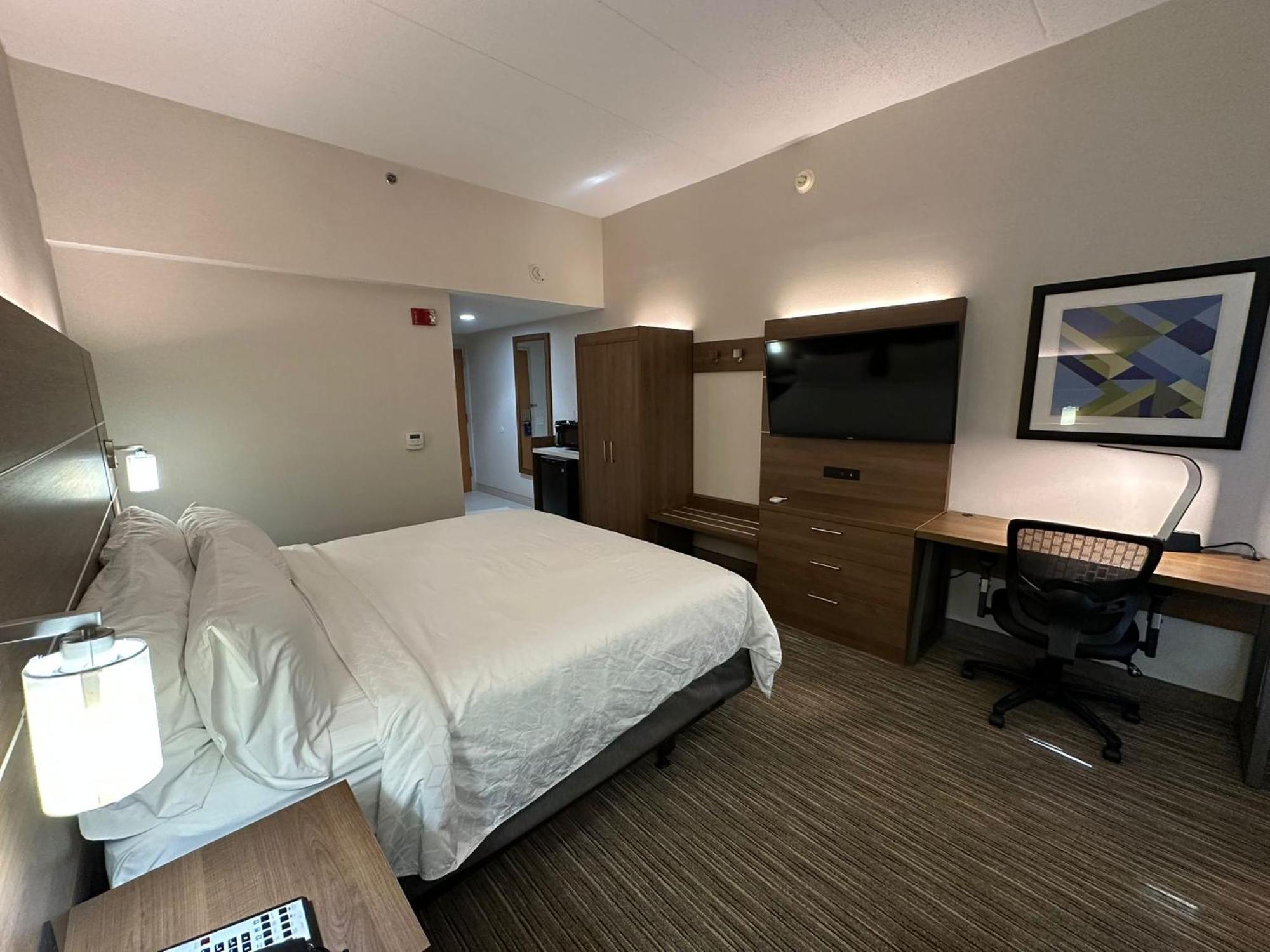 Holiday Inn Express Edgewood-Aberdeen-Bel Air Екстериор снимка